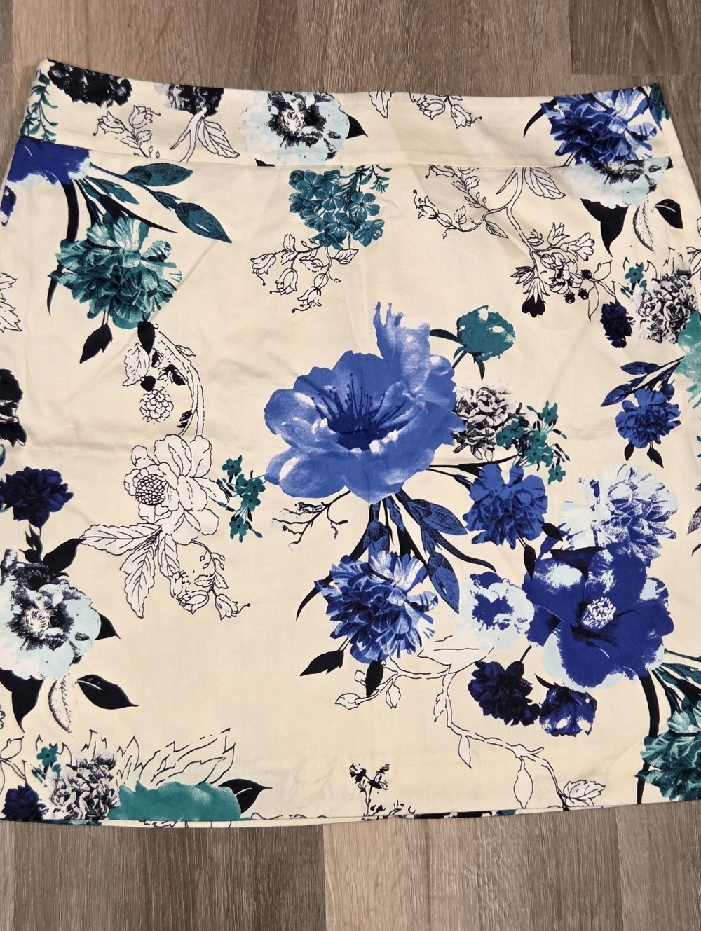 Womens 8 Ann Taylor Loft Mini Skirt Dressy Floral Black Blue Green Off White